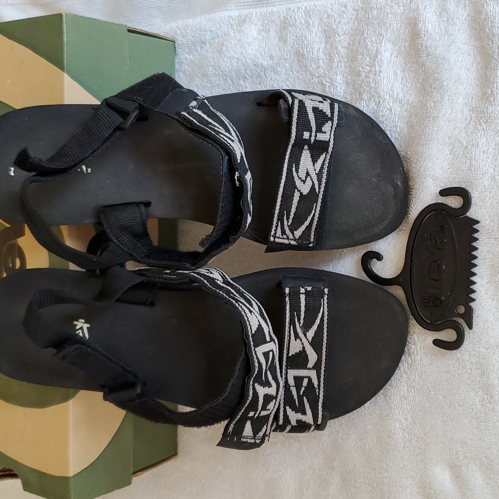 Vintage Teva Sports Sandals in Black/Gray. Velcro Straps Very Good, Size 11